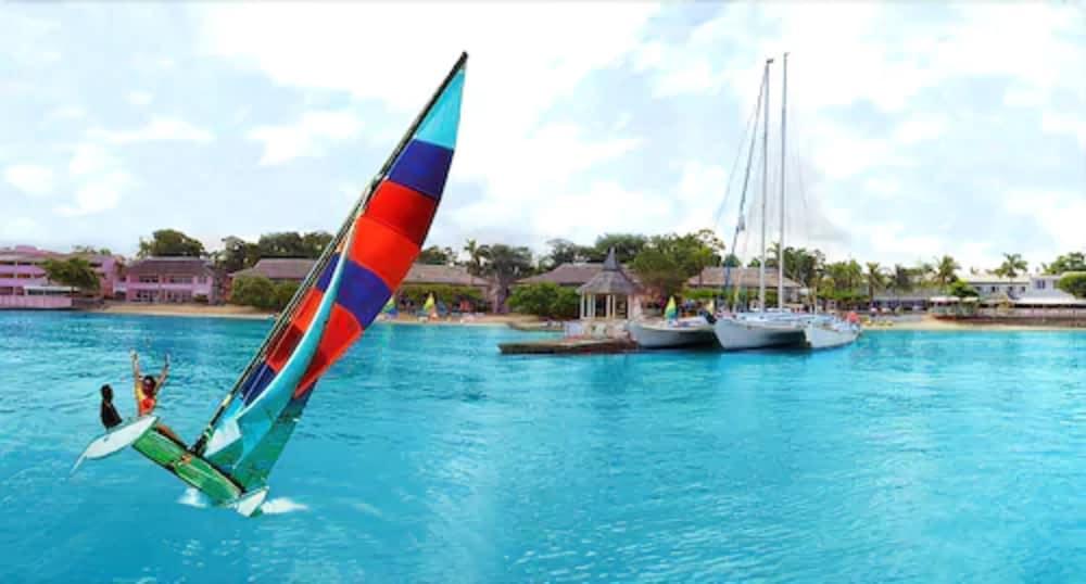 אוצ'ו ריוס Shaw Park Beach Hotel & Spa מראה חיצוני תמונה