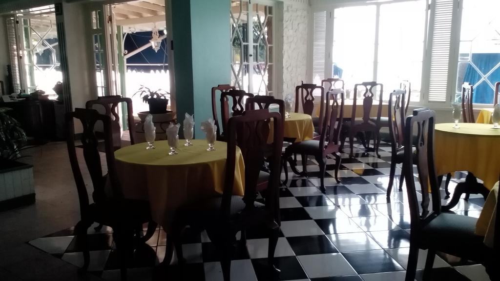 אוצ'ו ריוס Shaw Park Beach Hotel & Spa מראה חיצוני תמונה